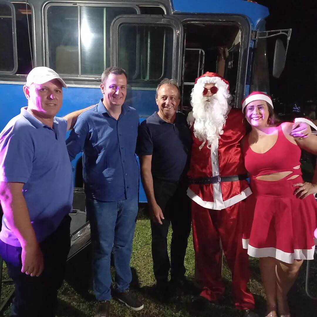 NOITE ENCANTADORA DE NATAL NO DISTRITO DO RINCÃO VERMELHO
