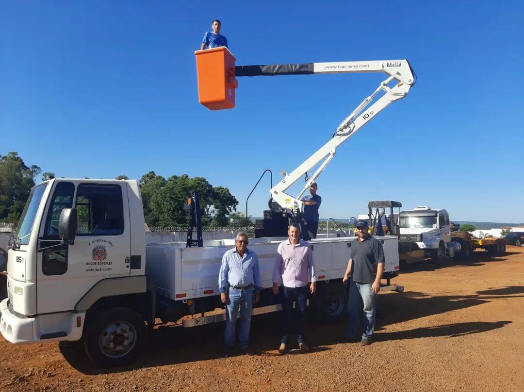 CAMINHÃO DA ILUMINAÇÃO PÚBLICA RETOMARÁ ATIVIDADES NOS PRÓXIMOS DIAS