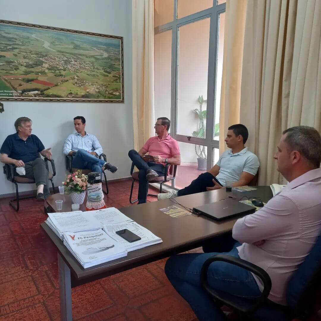 PREFEITO FERNANDO RECEBEU VISITA DO PREFEITO DE SÃO LUIZ GONZAGA