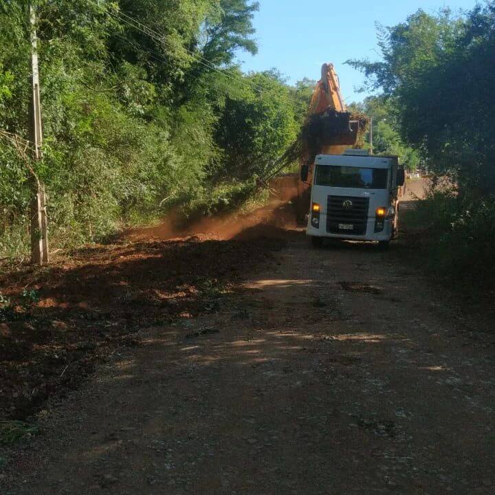 INÍCIO DAS OBRAS DO CALÇAMENTO DO BAIRRO GRINGS