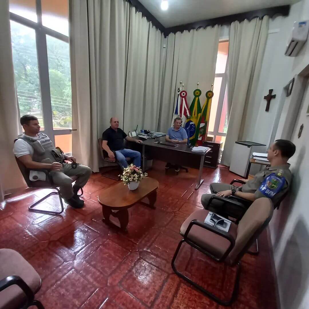 EXECUTIVO MUNICIPAL RECEBE COMANDO DA BRIGADA MILITAR