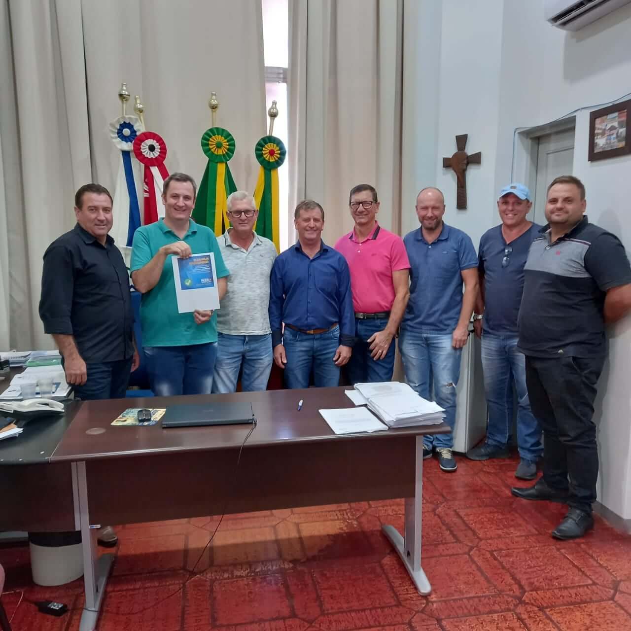 VEREADORES DOS PROGRESSISTAS DE ROQUE GONZALES VISITAM EXECUTIVO