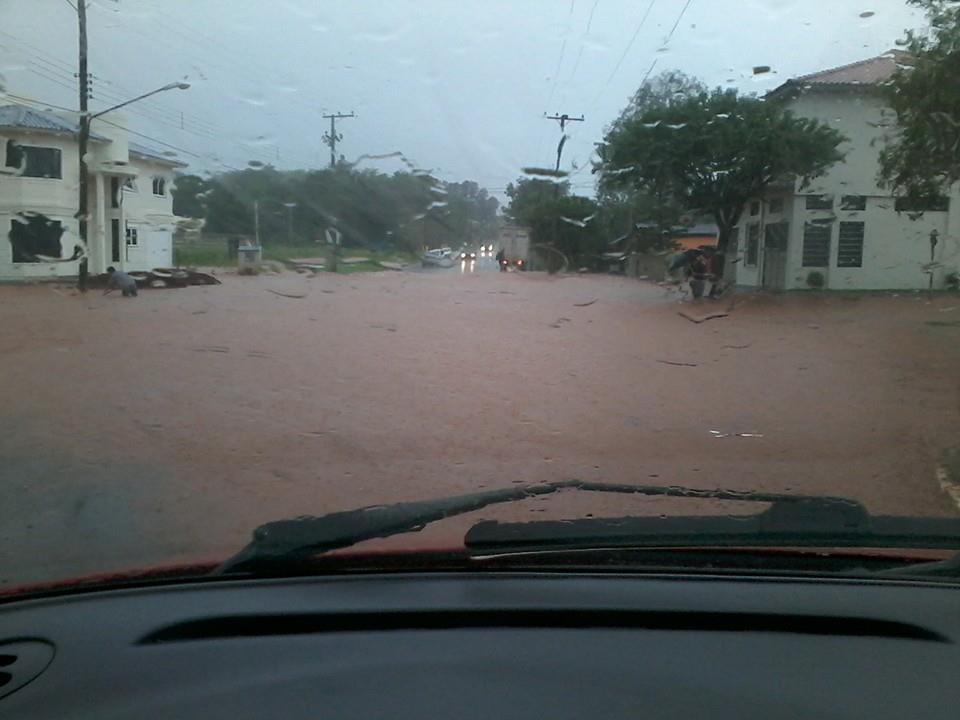 CHUVAS TORRENCIAIS  CASTIGAM ROQUE GONZALES.