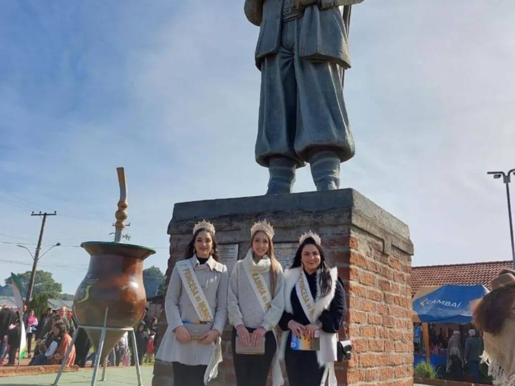 SOBERANAS DO MUNICÍPIO PARTICIPAM DA 7° FESTA DO ARROZ DE CARRETEIRO