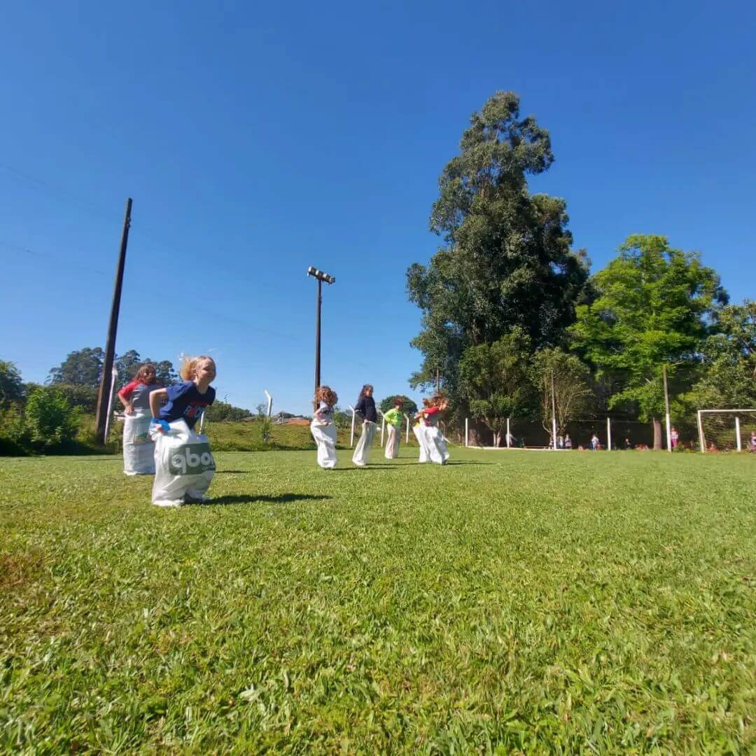 SMEC REALIZA GINCANA DE INTEGRAÇÃO EM COMEMORAÇÃO AO DIA DA CRIANÇA