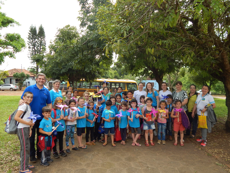 SECRETARIA DE EDUCAÇÃO REALIZA DIA DE LAZER EM COMEMORAÇÃO AO DIA DAS CRIANÇAS