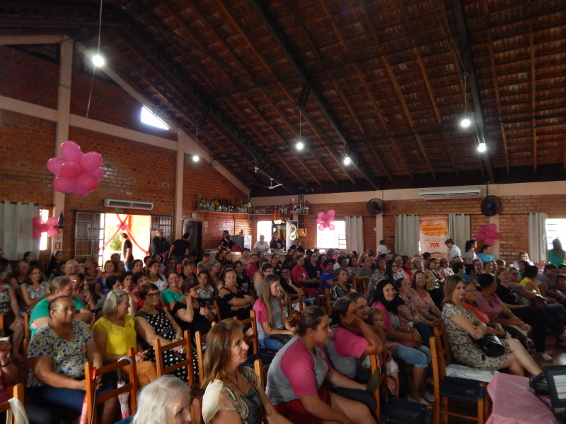 SECRETARIA DE SAÚDE REALIZA ATIVIDADE NO " OUTUBRO ROSA "