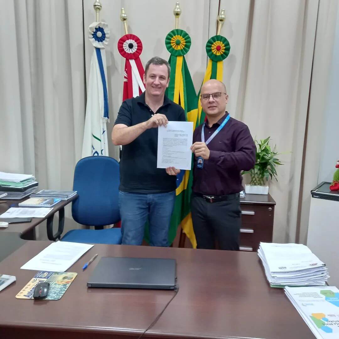 MUNICÍPIO ASSINA NOVO CONVENIO COM O BANRISUL PARA O VALE ALIMENTAÇÃO