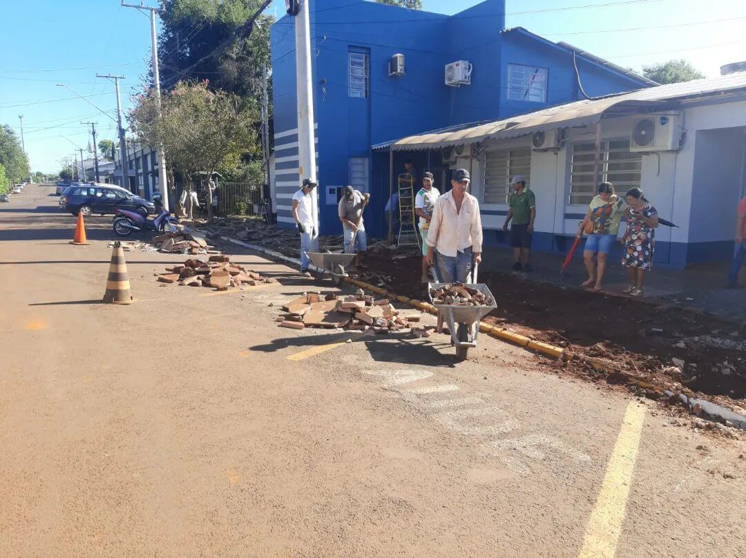 OBRAS DE MELHORIAS NAS INSTALAÇÕES DO POSTO DE SAÚDE DA CIDADE