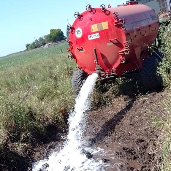 AS AÇÕES DE ENFRENTAMENTO A ESTIAGEM SEGUEM NO MUNICÍPIO