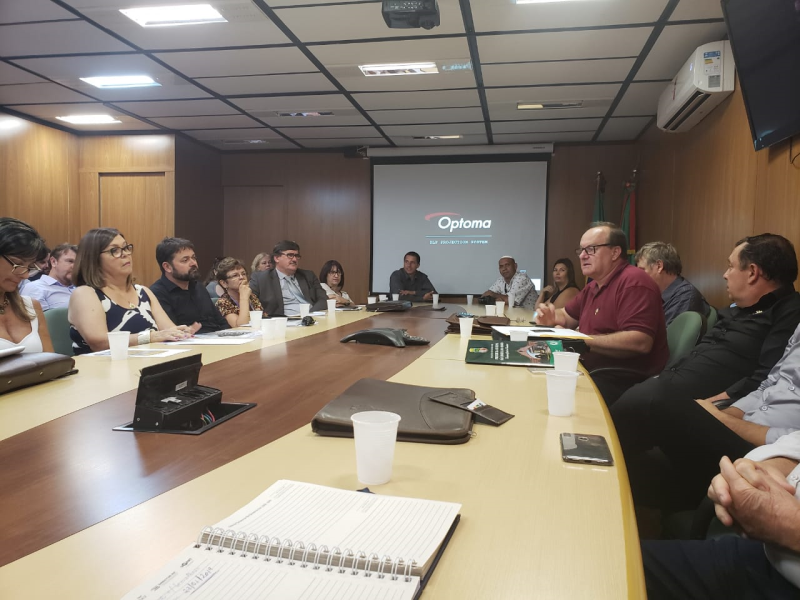 PREFEITO PARTICIPA DE REUNIÃO DO CONSELHO DOS DIRIGENTES MUNICIPAIS DE TURISMO