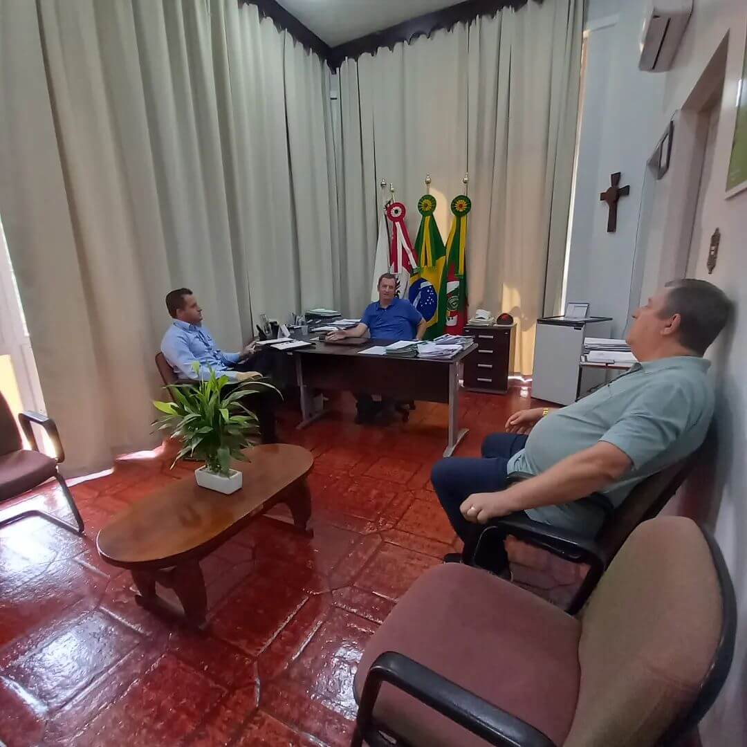 NOVO GERENTE DO BANRISUL VISITA GABINETE