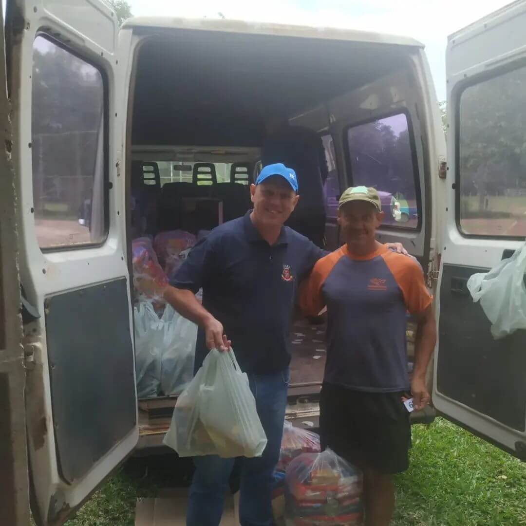 FAMILIAS RECEBEM A PRIMEIRA CESTA DA DEFESA CIVIL