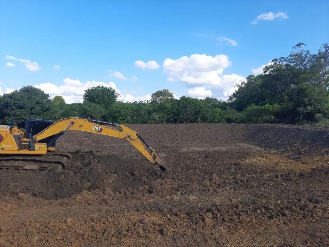 PROGRAMA DE MICROAÇUDES SEGUEM EM EXECUÇÃO NO MUNICÍPIO