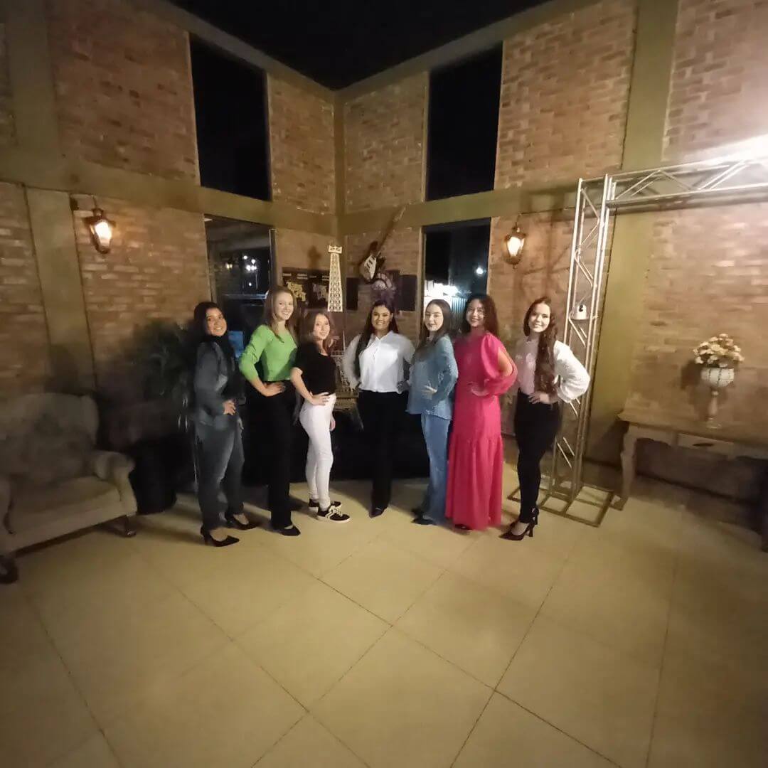 CANDIDATAS À SOBERANAS DE ROQUE GONZALES REALIZAM MAIS UMA ETAPA