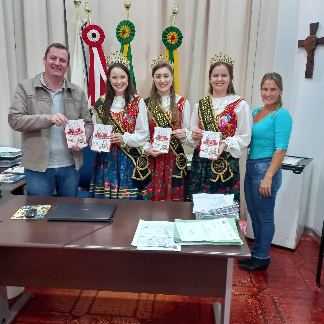 SOBERANAS DA 16° POLFEST INTERNACIONAL VISITAM GABINETE DO PREFEITO