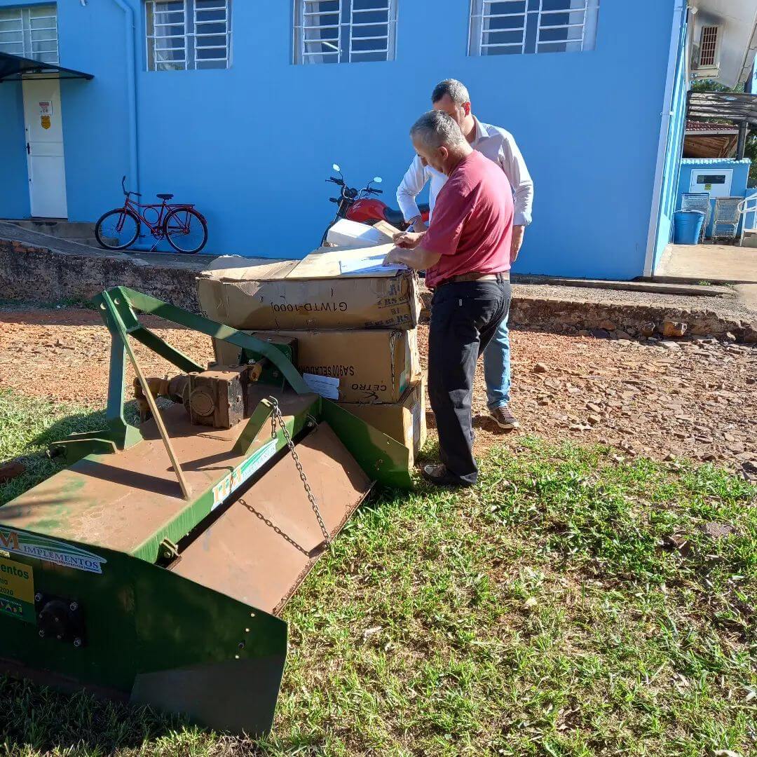 MUNICÍPIO ENTREGOU EQUIPAMENTOS PARA A COOPERG