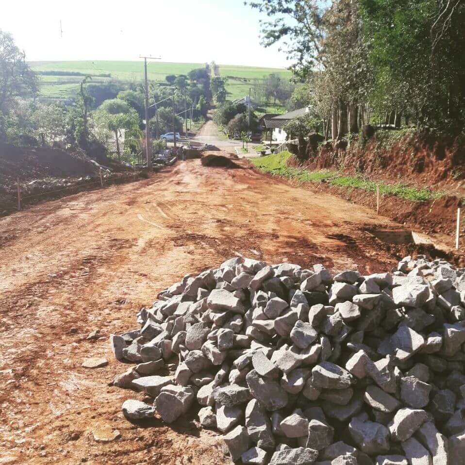 INICIANDO MAIS UMA OBRA DE CALÇAMENTO