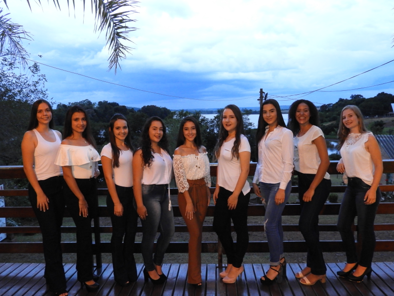 NOVE CANDIDATAS DISPUTAM FAIXAS DE SOBERANAS DE ROQUE GONZALES