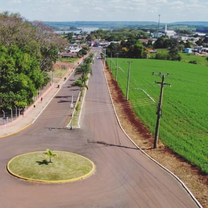 ROQUE GONZALES CELEBROU A INAUGURAÇÃO DO ASFALTO