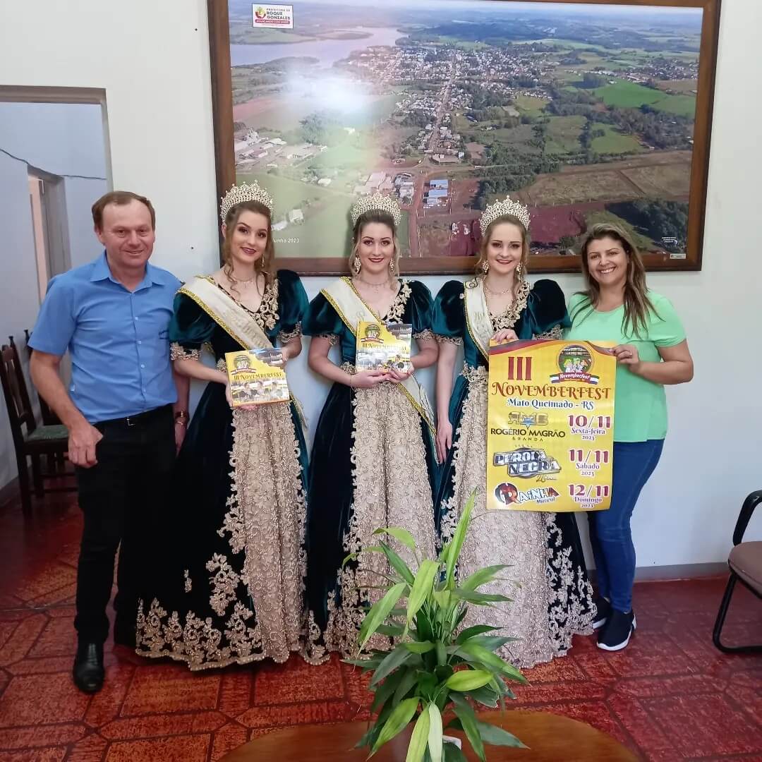 PREFEITO E SOBERANAS DE MATO QUEIMADO VISITAM O MUNICÍPIO