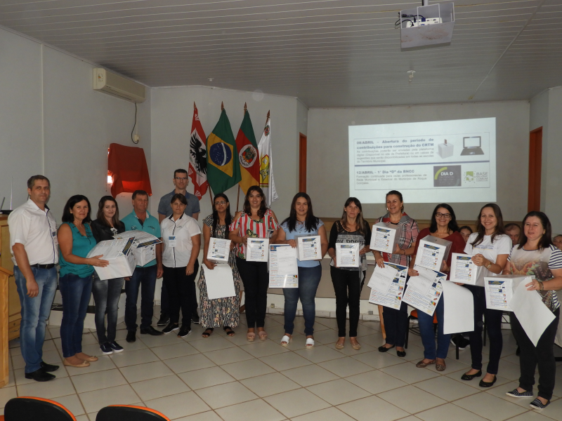 REALIZADO DIA " D " DA BASE NACIONAL COMUM CURRICULAR - BNCC