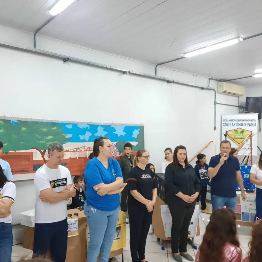 III FEIRA DO CONHECIMENTO DA EMEF SANTO ANTÔNIO DE PÁDUA