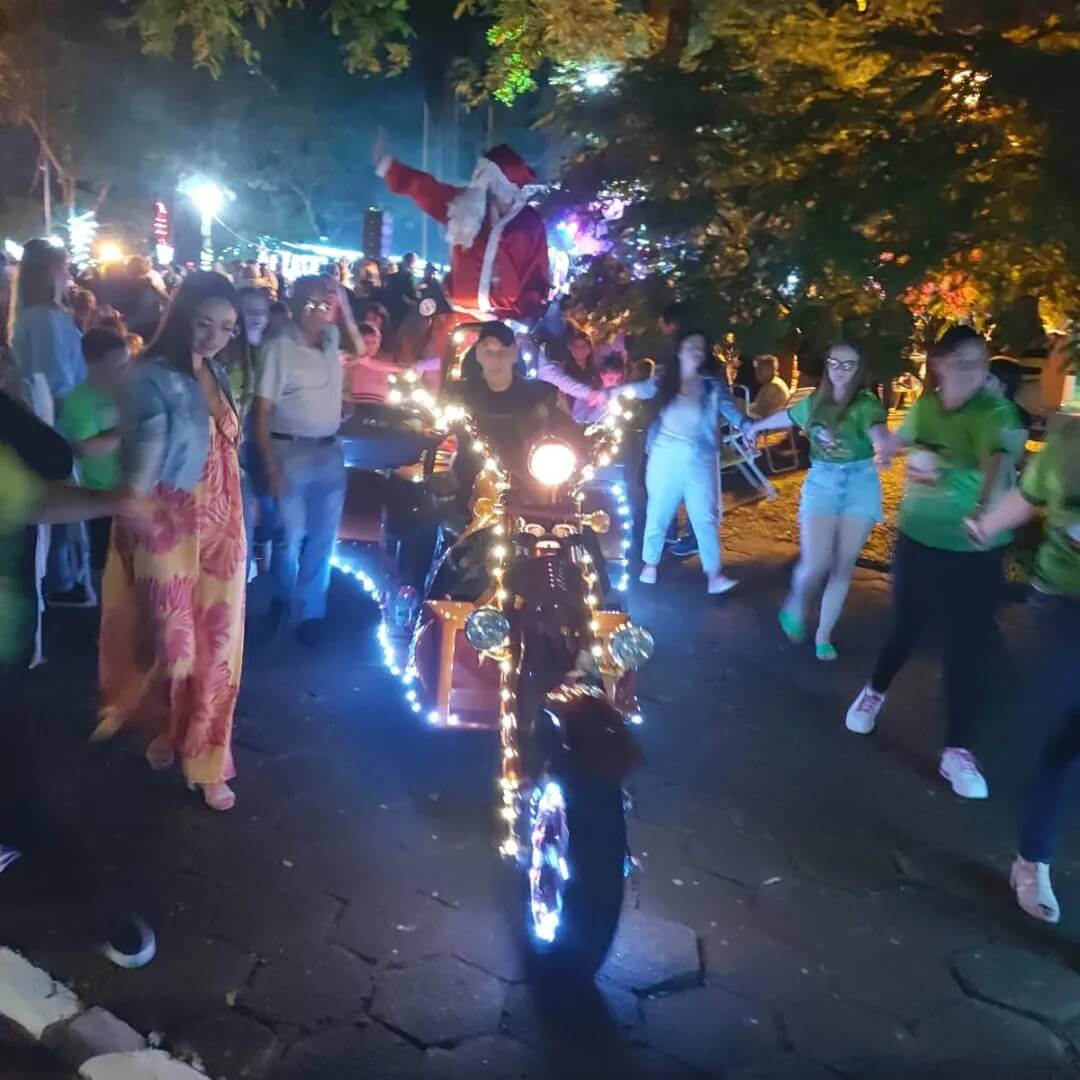 NATAL LUZ DOS ANJOS TEVE GRANDE PÚBLICO NA SUA ABERTURA