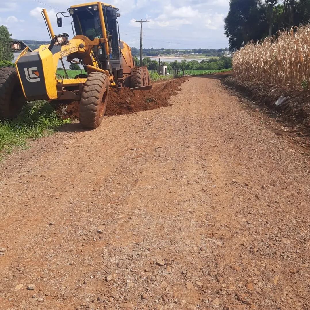 RECUPERAÇÃO DE ESTRADAS NO INTERIOR