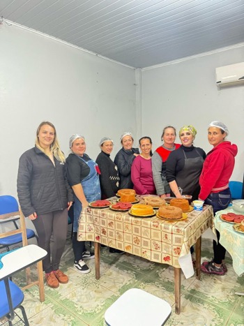 <p>MERENDEIRAS PARTICIPAM DE OFICINA DE CULIN&Aacute;RIA SAUD&Aacute;VEL&nbsp;</p>