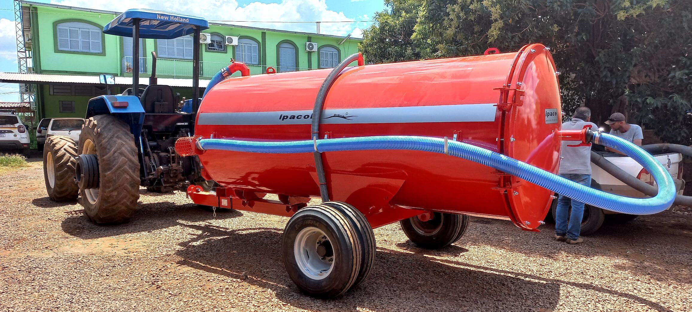 NOVO TANQUE PARA DISTRIBUIÇÃO DE ÁGUA 