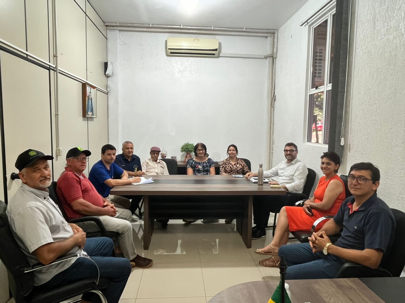 <p><strong>PREFEITO JO&Atilde;O ALBERTO RECEBE COMITIVA DA COMUNIDADE SERRINHA DO ROS&Aacute;RIO</strong></p>