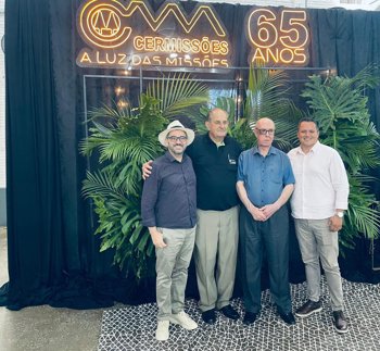 <p><strong>PREFEITO JO&Atilde;O ALBERTO PRESTIGIA CELEBRA&Ccedil;&Atilde;O DOS 65 ANOS DA CERMISS&Otilde;ES.</strong></p>