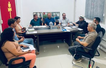 <p><strong>PREFEITURA DE ROLADOR REALIZA REUNI&Atilde;O PARA DEBATER SITUA&Ccedil;&Atilde;O DA ESTIAGEM NO MUNIC&Iacute;PIO </strong></p>