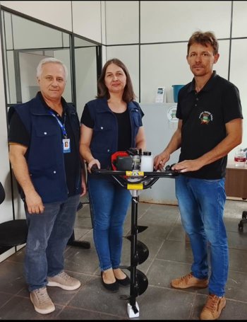 <p><strong>PREFEITURA DE ROLADOR ADQUIRE PERFURADOR DE SOLO PARA FORTALECER A AGRICULTURA 🌱</strong></p>