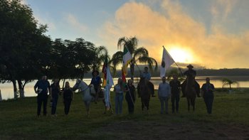 <p><strong>INICIOU A CAVALGADA 4 CANTOS DE ROLADOR E SEGUE PERCORRENDO OS QUATRO CANTOS DO MUNIC&Iacute;PIO AT&Eacute; DOMINGO</strong></p>