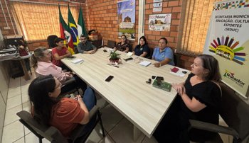NOVA SECRET&Aacute;RIA DE EDUCA&Ccedil;&Atilde;O INICIA TRABALHOS COM REUNI&Atilde;O DE ALINHAMENTO NA REDE MUNICIPAL