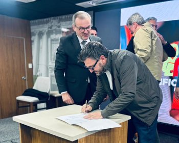 <em><strong>PREFEITO JO&Atilde;O ALBERTO ASSINA CONV&Ecirc;NIO DO PROGRAMA RS QUALIFICA&Ccedil;&Atilde;O RECOME&Ccedil;AR</strong></em>