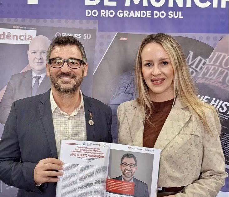 <em><strong>PREFEITO JO&Atilde;O ALBERTO E A PRIMEIRA-DAMA CARINE REPRESENTAM ROLADOR NO 44&ordm; CONGRESSO DE MUNIC&Iacute;PIOS DO RIO GRANDE DO SUL</strong></em>