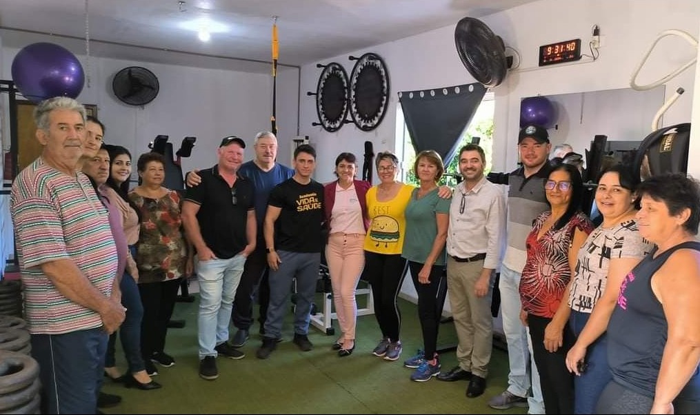 INCENTIVO A ATIVIDADE FÍSICA PARA A TERCEIRA IDADE