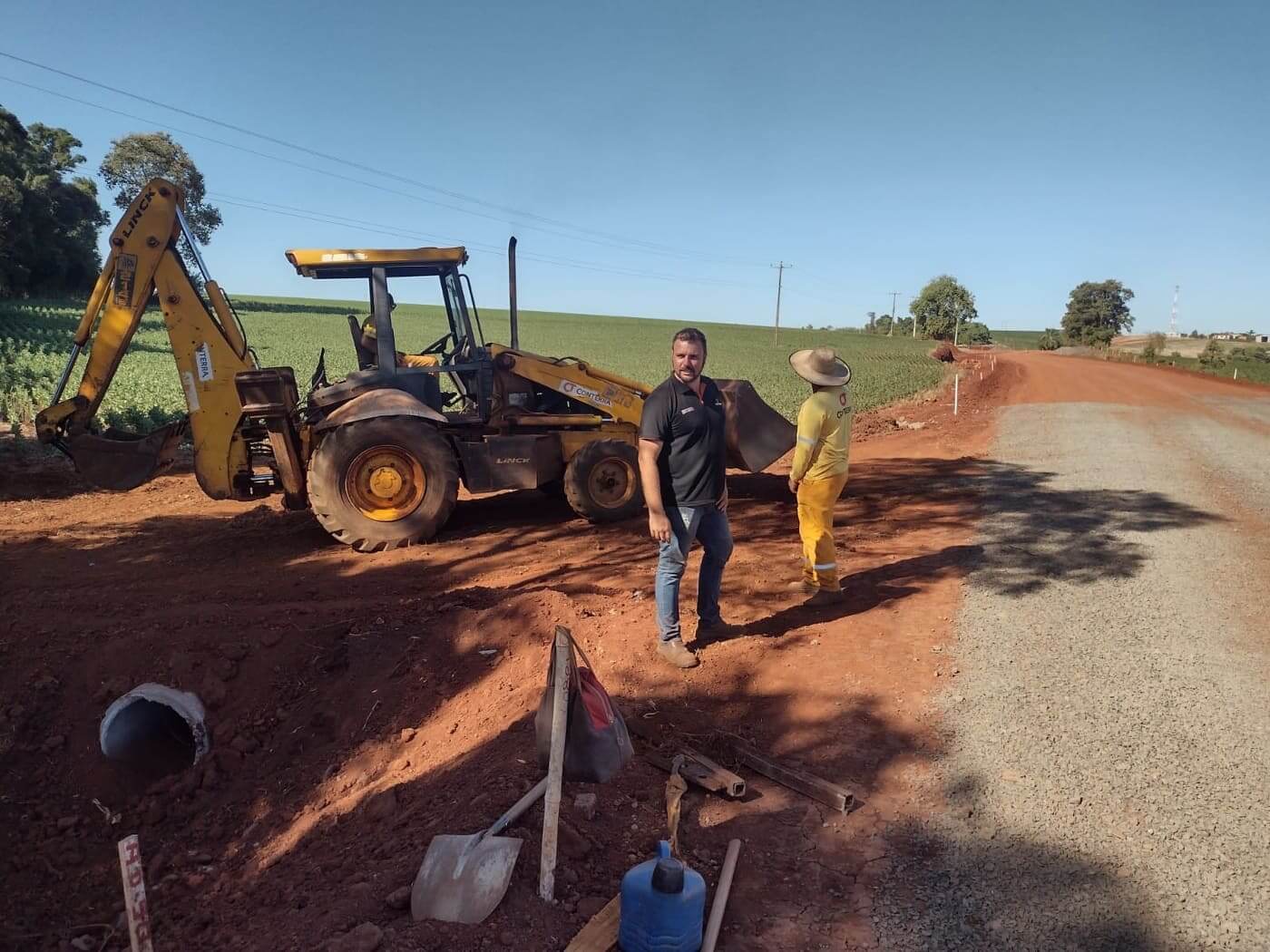 PRESIDENTE HENRIQUE GUEDES VISITA OBRAS NA RS165