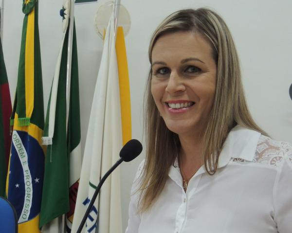 Laline Balbé (PP) é empossada como vereadora na Câmara de Santo Antônio