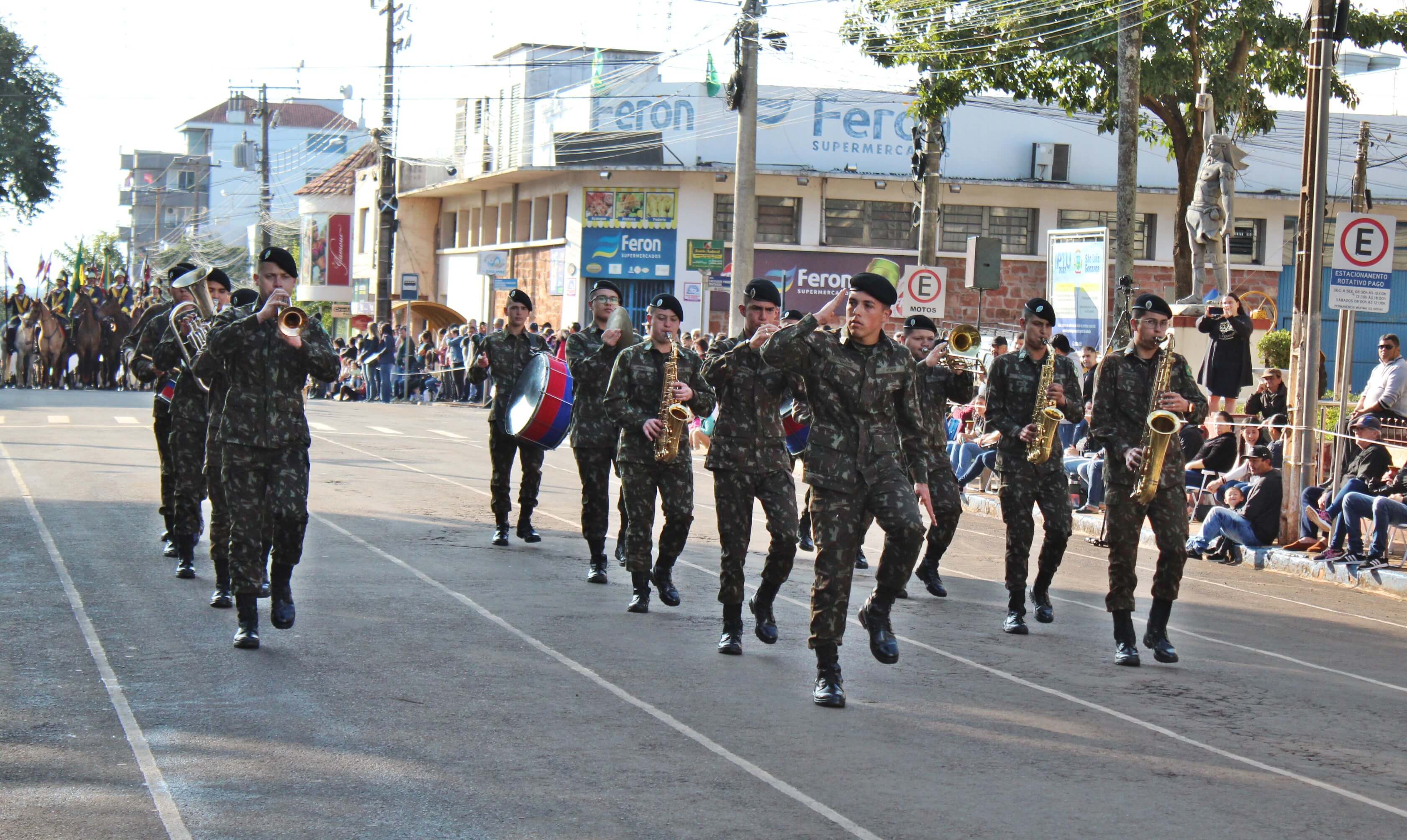 <p>Entidades devem confirmar presen&ccedil;a no Desfile C&iacute;vico at&eacute; esta sexta-feira</p>
