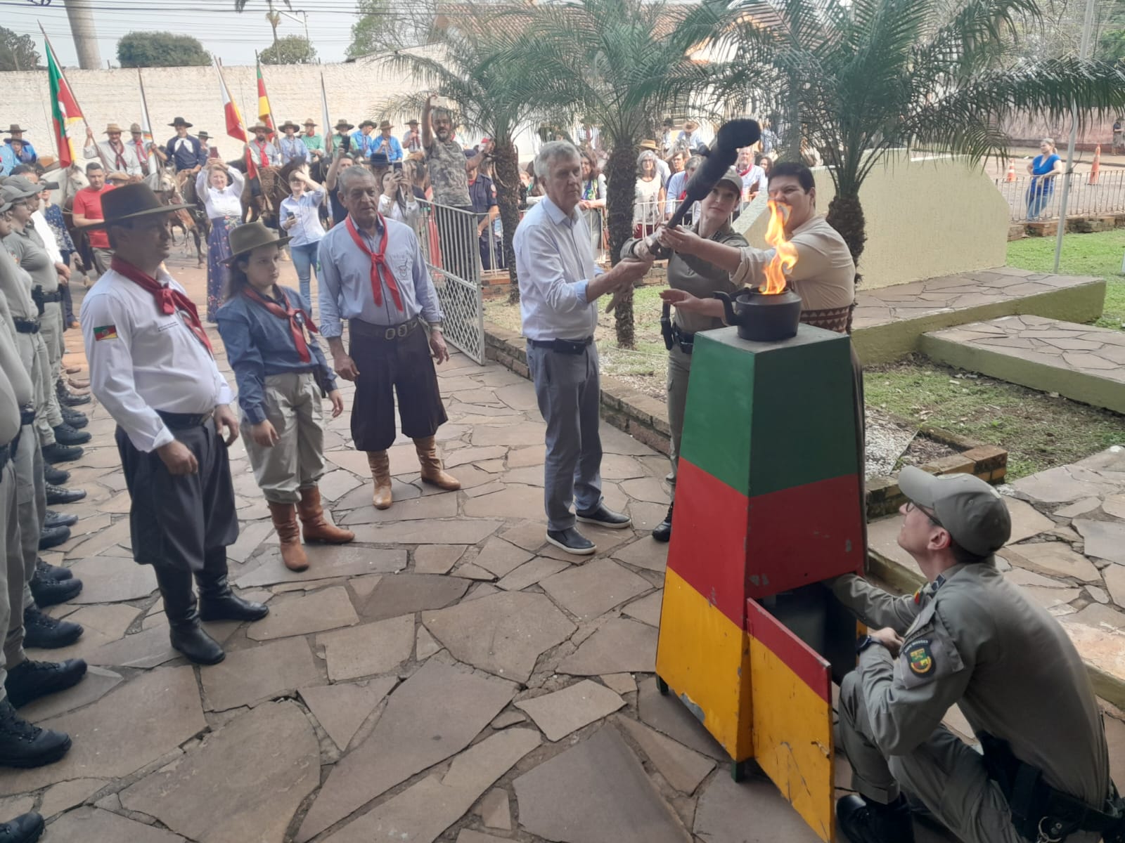 <p>Chama Crioula j&aacute; est&aacute; sob guarda do 14&ordm; BPM em S&atilde;o Luiz Gonzaga</p>