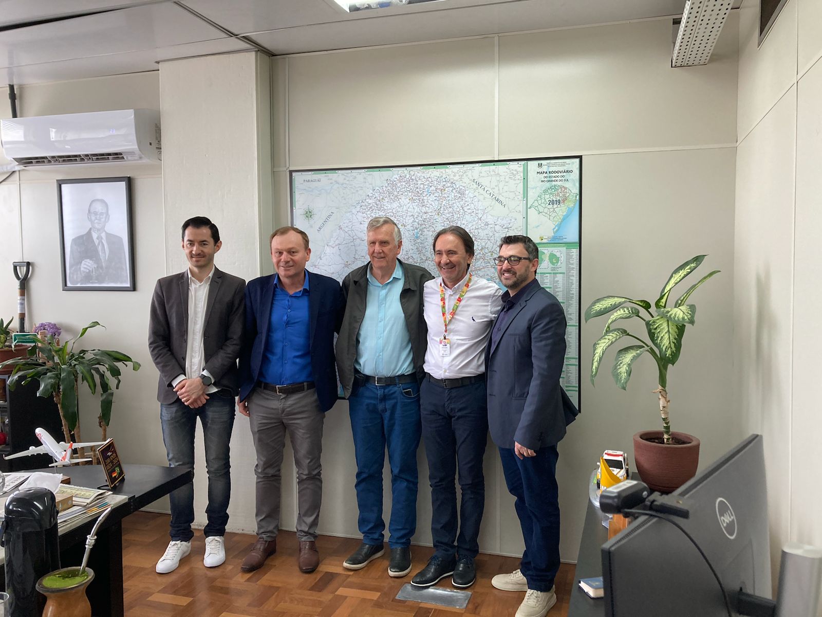 <p>S&atilde;o Luiz Gonzaga e Rolador selam parceria com Estado para obras</p>