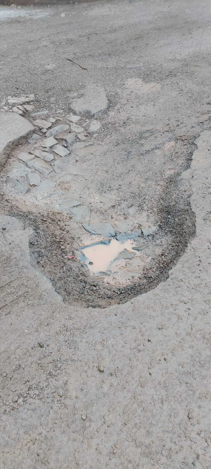 <p>Munic&iacute;pio adquire 50 toneladas de asfalto para recupera&ccedil;&atilde;o de ruas</p>