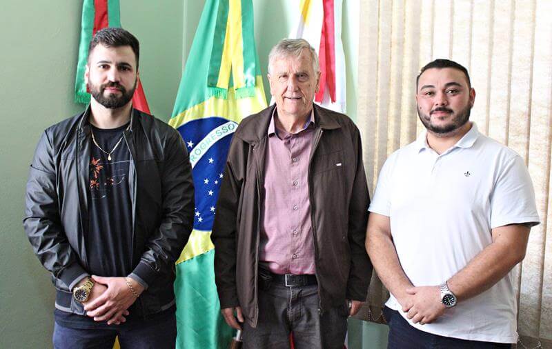 <p><strong>Leonardo Antunes Pinto &eacute; o novo titular da Secretaria&nbsp;Municipal de Planejamento e Gest&atilde;o &nbsp;&nbsp;</strong></p>