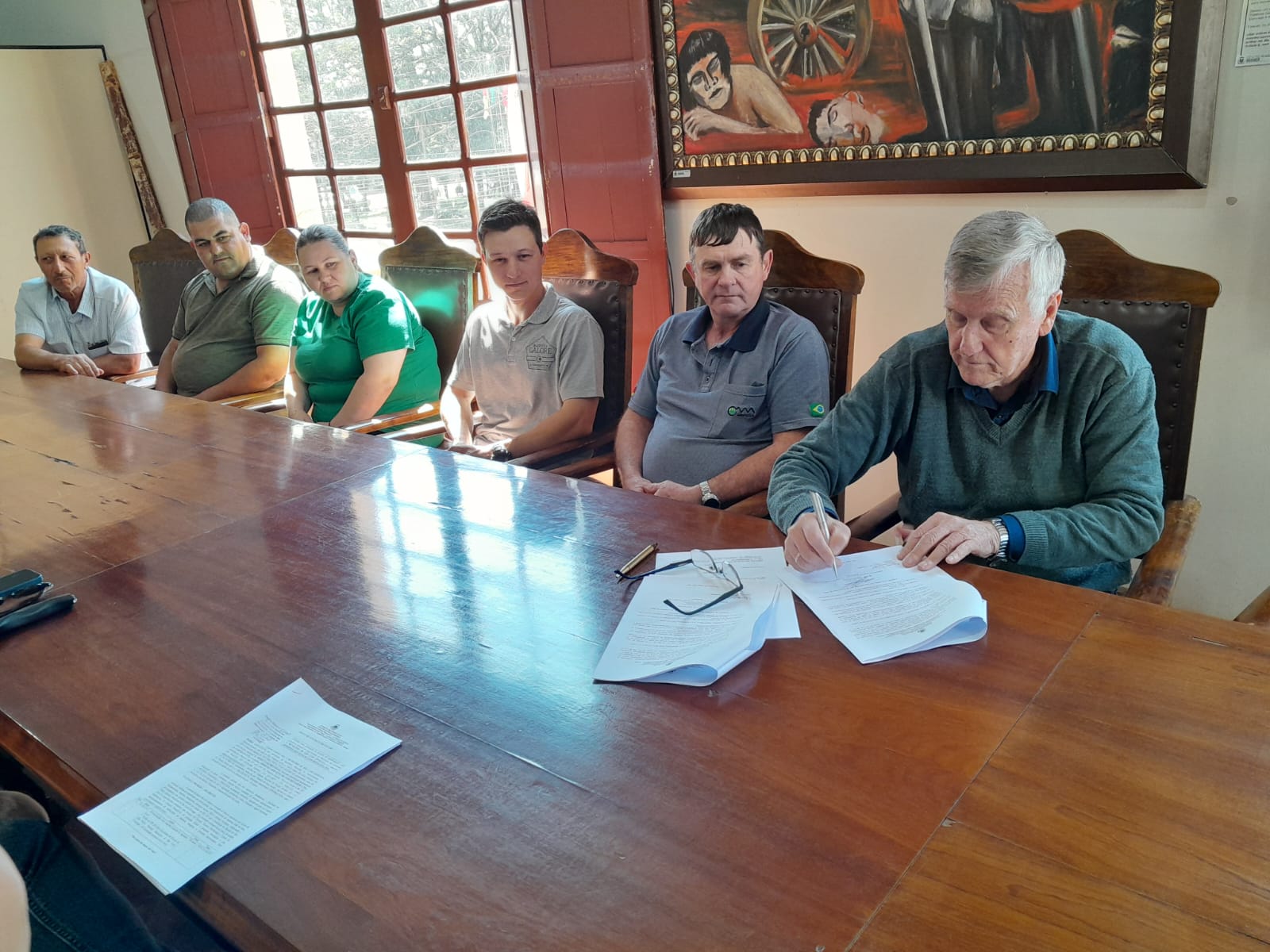 <p>Assinado o contrato para pavimenta&ccedil;&atilde;o do Rinc&atilde;o de S&atilde;o Pedro</p>