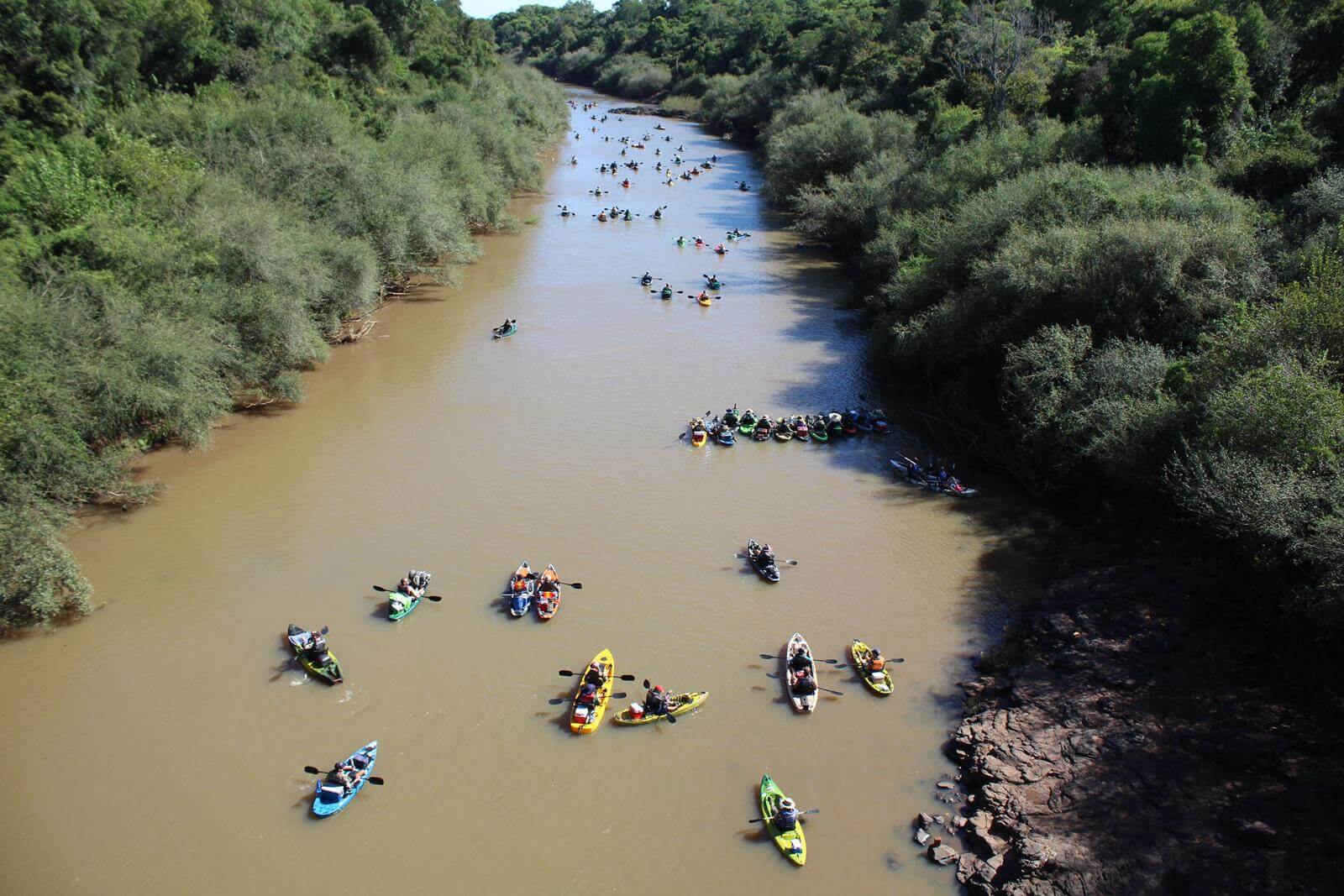 <p><strong>2&ordm; Encontro Missioneiro de Caiaques no Rio Piratini ocorre de 19 a 21 de abril&nbsp;</strong></p>