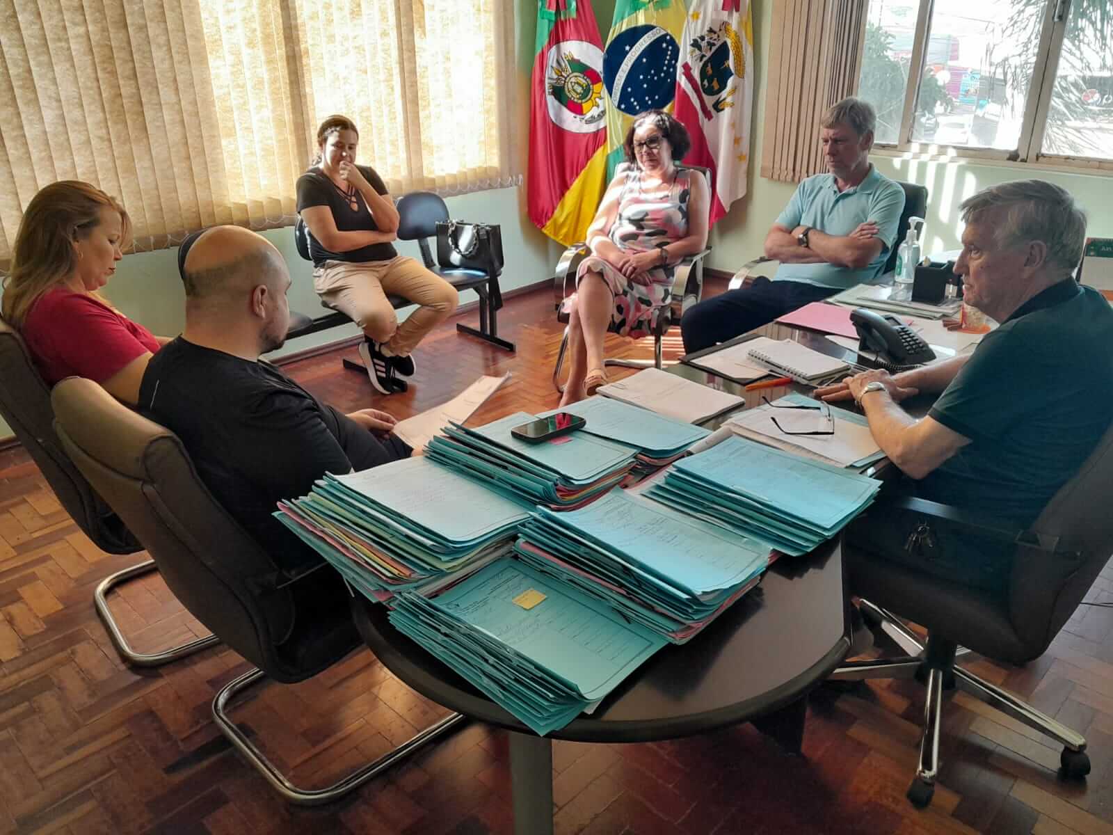 <p>Reuni&atilde;o d&aacute; prosseguimento ao processo de instala&ccedil;&atilde;o do IFFar</p>